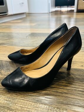 INC black leather pumps 6 1/2